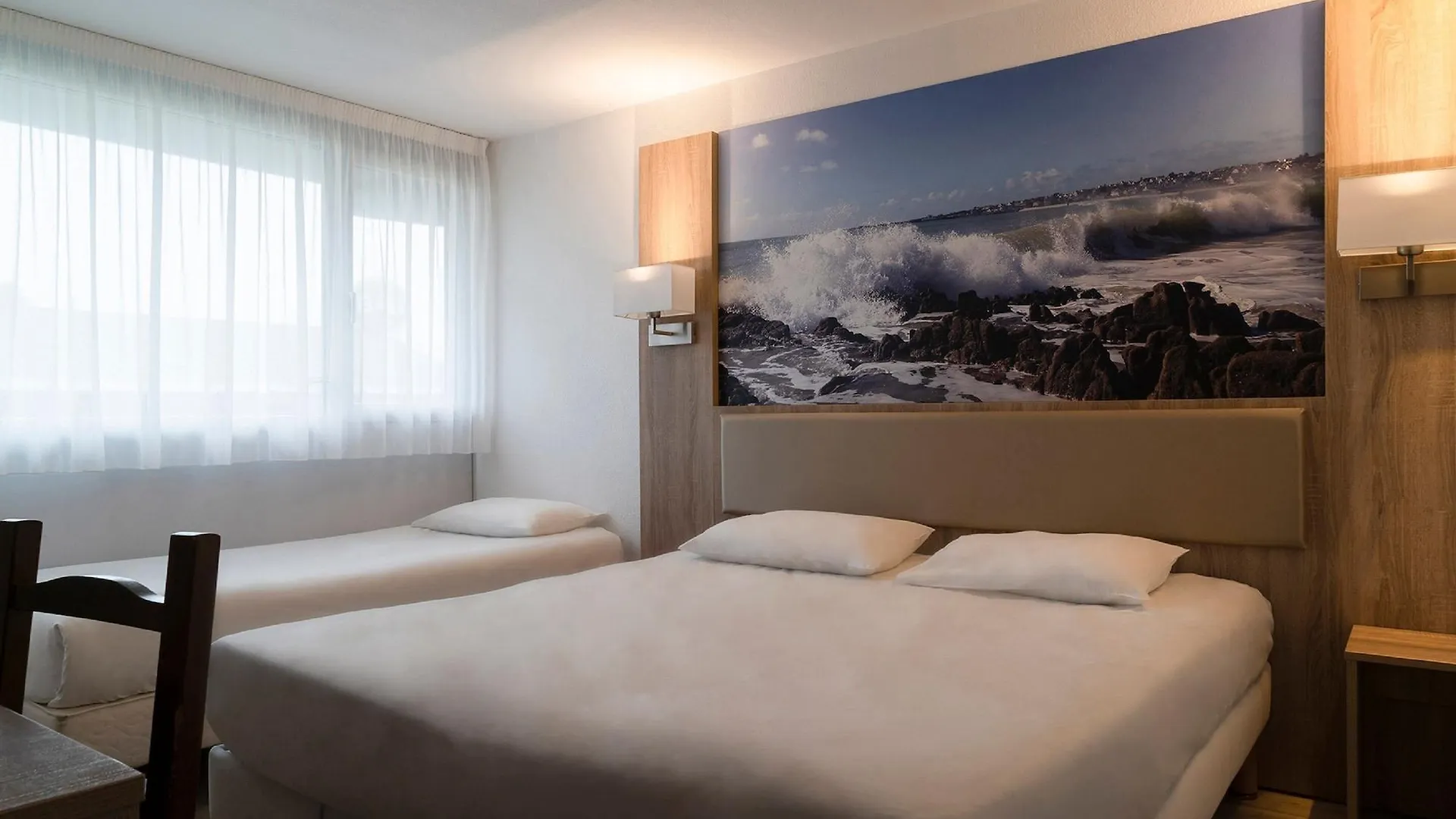 **  Saint-Martin-des-Champs  Brit Hotel Morlaix צרפת