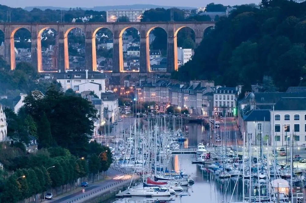 Saint-Martin-des-Champs  Brit Hotel Morlaix  Saint-Martin-des-Champs (Finistere)