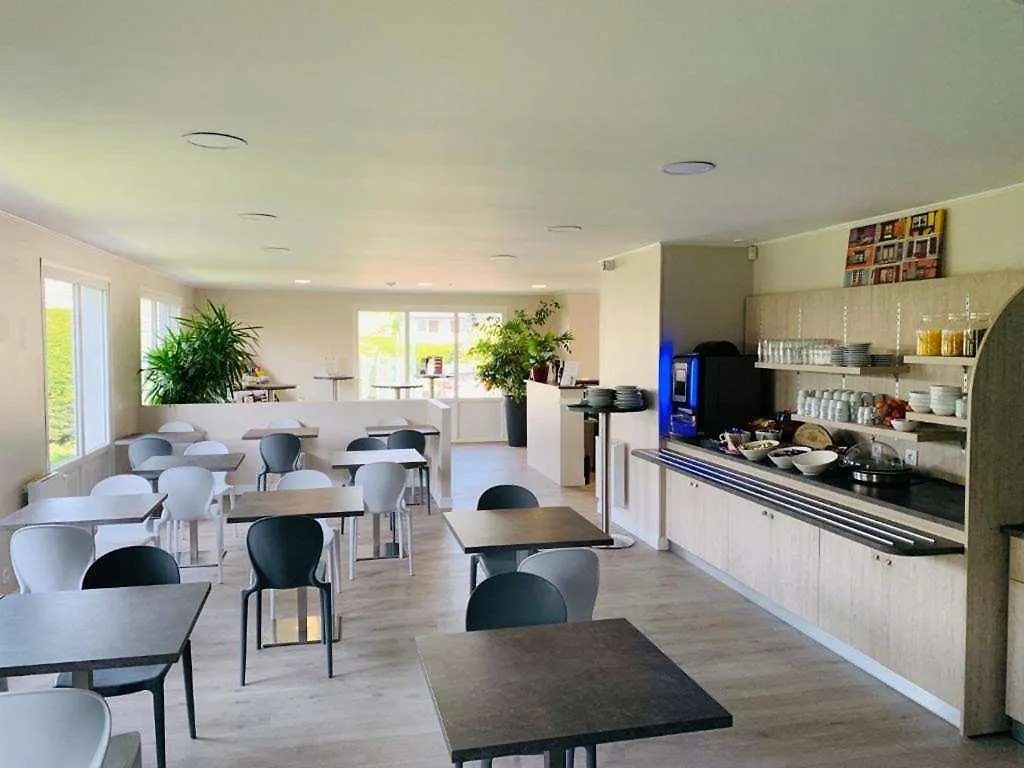 Saint-Martin-des-Champs  Brit Hotel Morlaix 2*, Saint-Martin-des-Champs (Finistere)