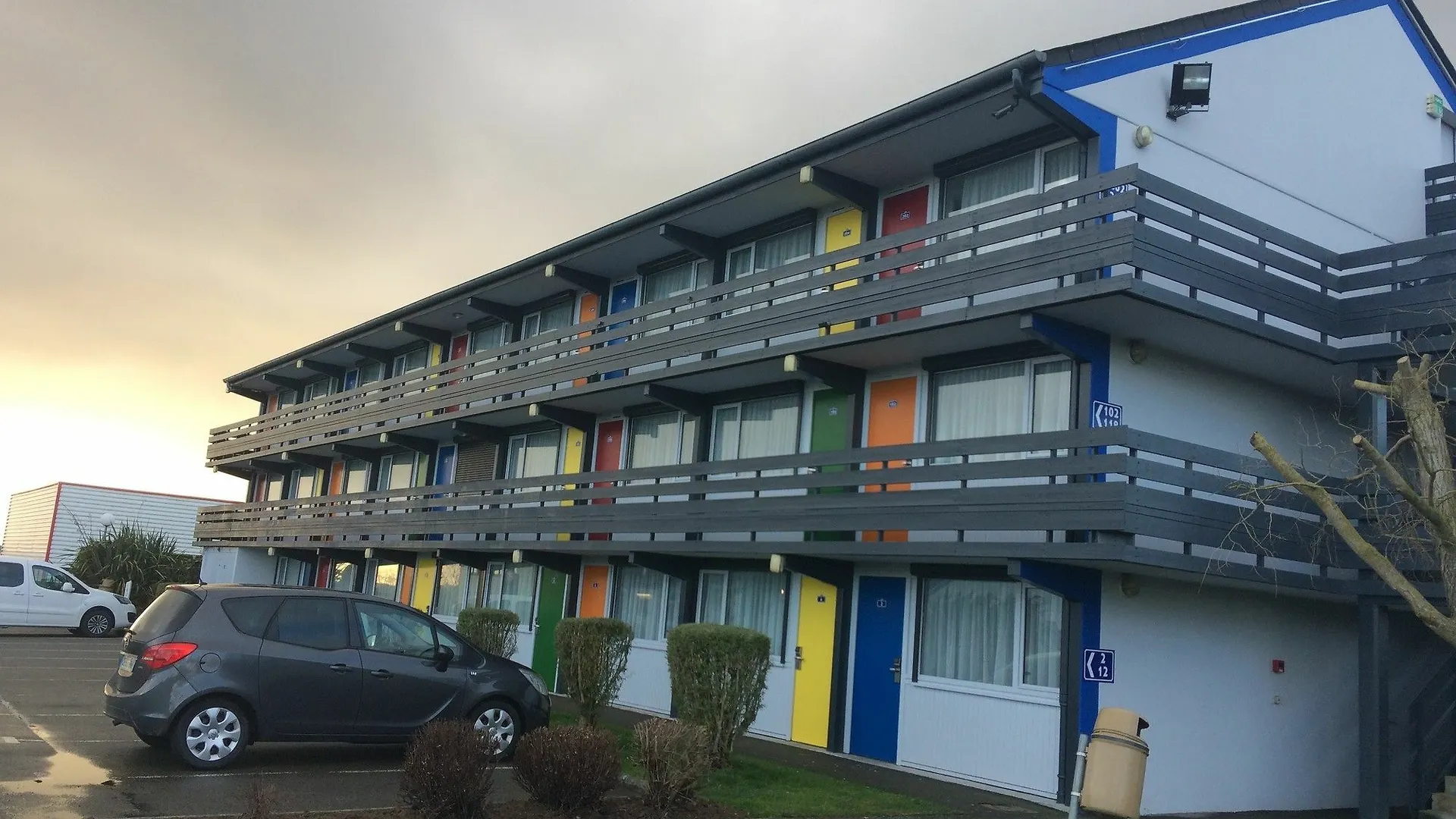 **  Saint-Martin-des-Champs  Brit Hotel Morlaix צרפת